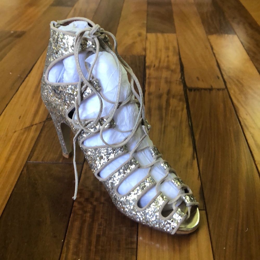 BRAND NEW Jeffery Campbell Gold Glitter high heels